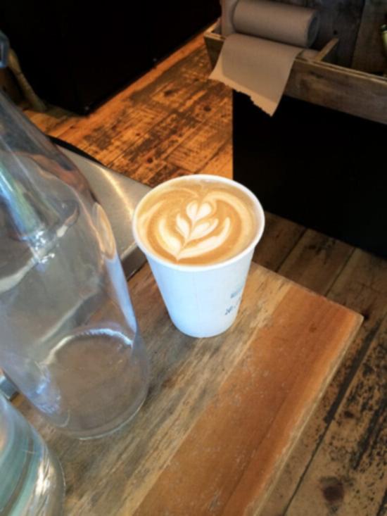 Χορτοκεφτέδες Σέσκουλου Μόντρεαλ 26 latte στο Arts Cafe
