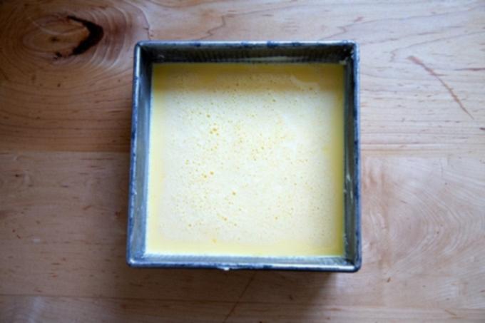Σάντουιτς Αυγού της Flour Bakery 6 Just-baked egg custard in a pan.