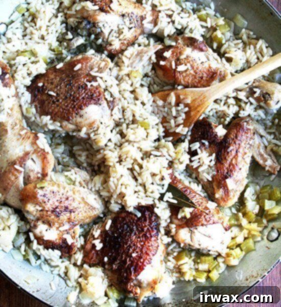 Κοτόπουλο με Ρύζι Canal House 9 Το Canal House Chicken and Rice είναι ένα απλό αλλά νόστιμο πιάτο που όλοι αγαπούν.