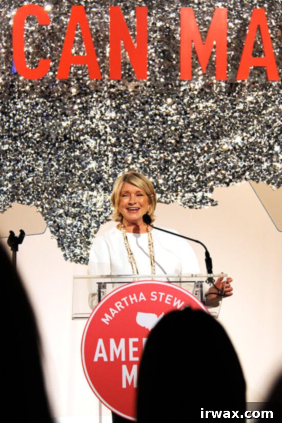 Για τα τελευταία τρία χρόνια, η Martha Stewart τιμά μικρές επιχειρήσεις — ανερχόμενα αστέρια στους τομείς των τροφίμων, της χειροτεχνίας, του design και του στυλ — που κάνουν τη διαφορά στις κοινότητές τους, επηρεάζοντας τον τρόπο που τρώμε, ψωνίζουμε, ζούμε, κ.λπ., στο American Made Summit. // alexandracooks.com For the past three years, Martha Stewart has been honoring small businesses — rising stars in the fields of food, crafts, design and style — who are making a difference in their communities, influencing how we eat, shop, live, etc. at the American Made Summit. // alexandracooks.com