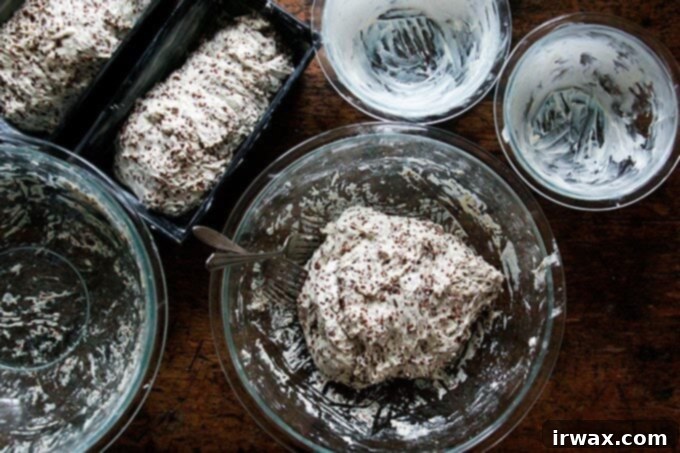 Φρυγανιστό Ψωμί Κινόας και Λιναρόσπορου 11 quinoa-flax dough in pyrex bowls