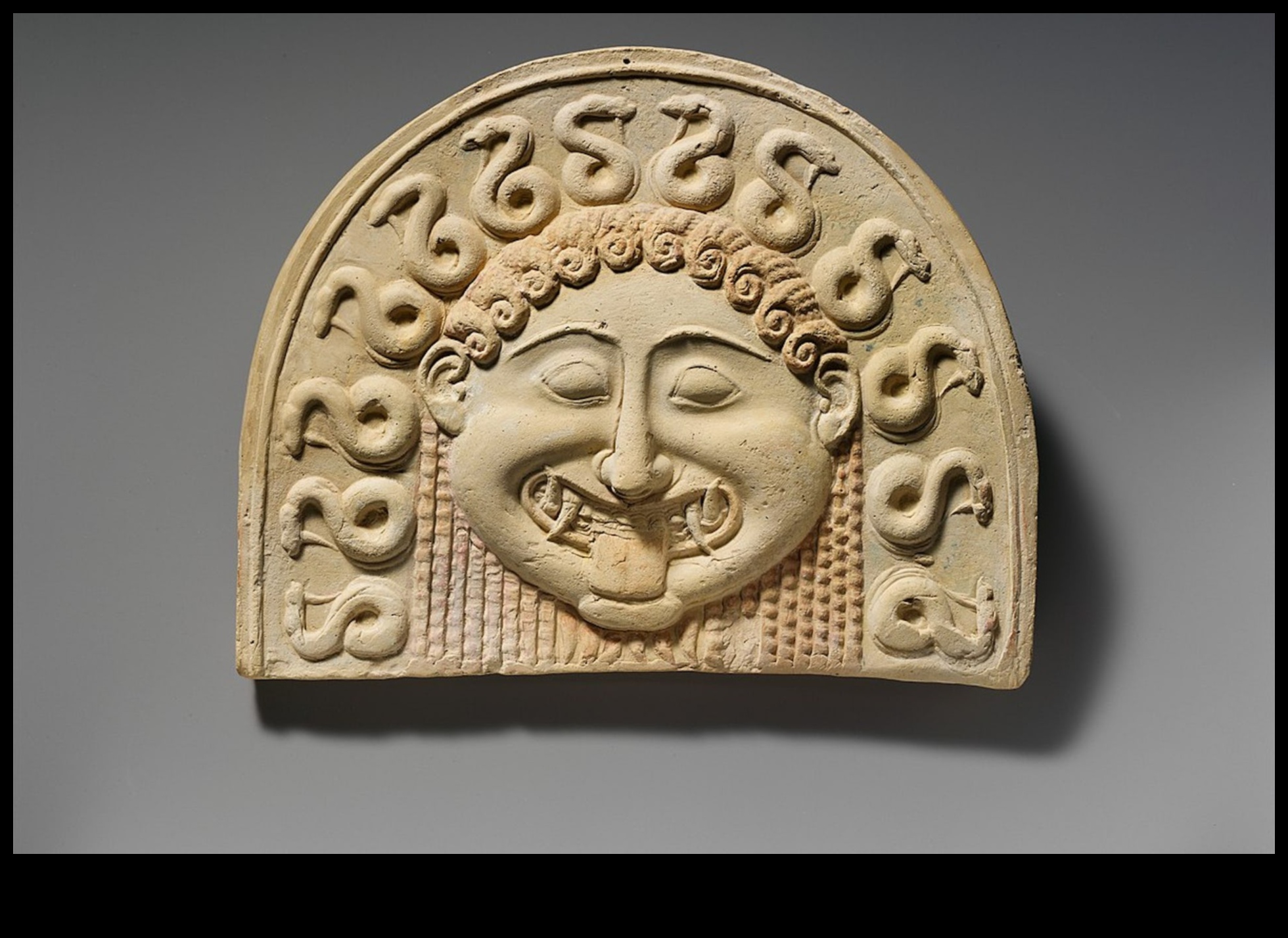 Η Αιγίδα της Αθηνάς: Ο συμβολισμός της Γοργόνας στην Ελληνική Τέχνη