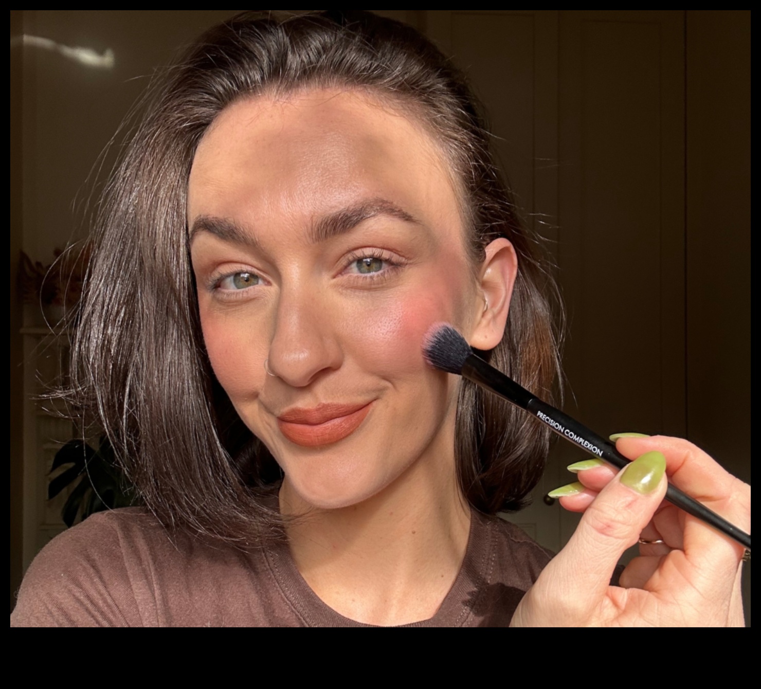 Επανάσταση μάσκαρα DIY Αναβαθμίστε τις δεξιότητές σας στη δημιουργία μακιγιάζ με αυτές τις δημιουργικές ιδέες 4 Επανάσταση στη μάσκαρα DIY: Απελευθερώνοντας τη δημιουργικότητά σας στο μακιγιάζ