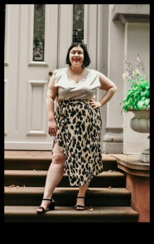 Καμπυλωτές και σίγουρες στολές σε συνθετικό μέγεθος για καθημερινό glam που θα σας κάνουν να νιώσετε καλύτερα