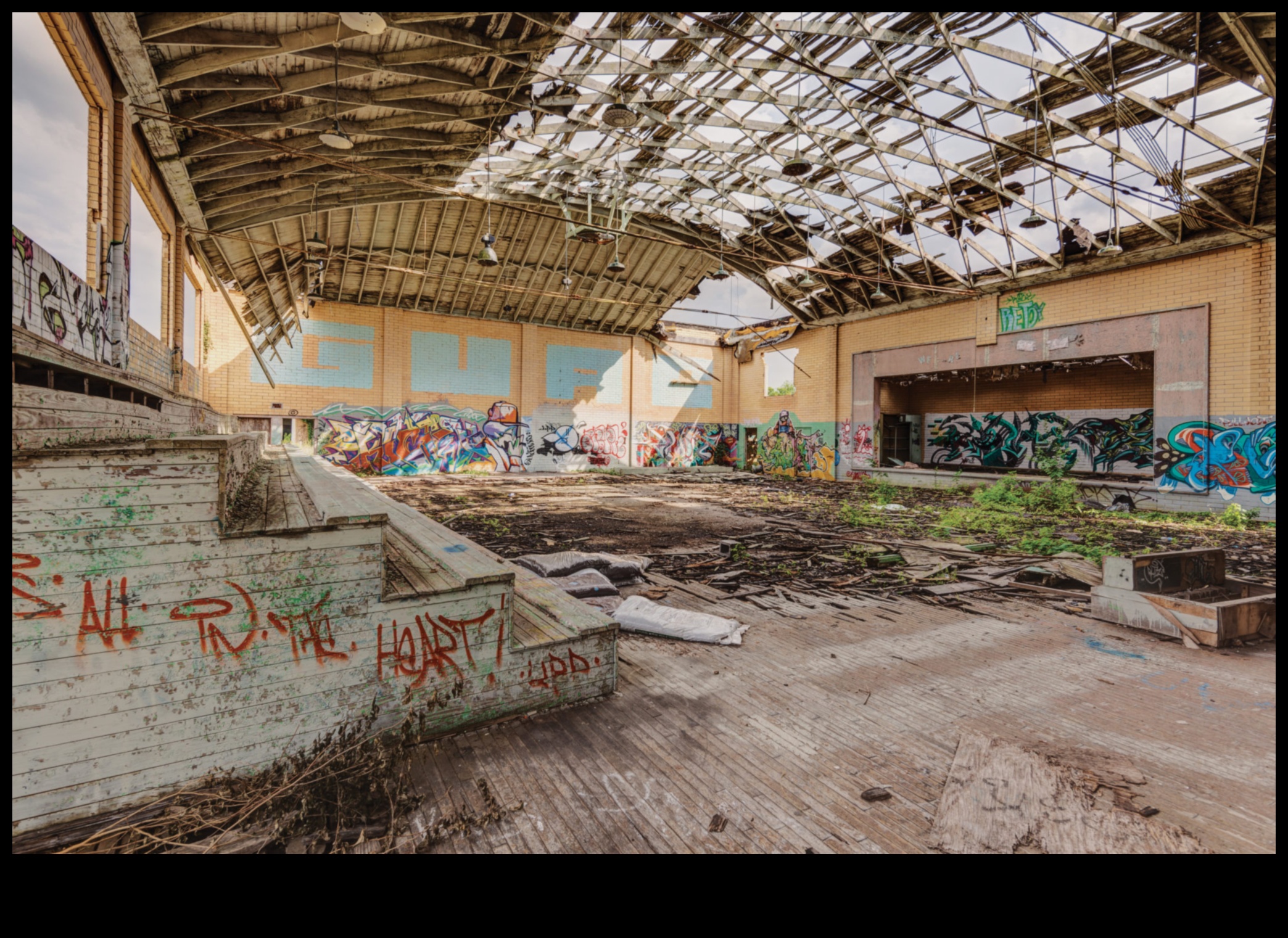 Reclaimed Ruins: Nature's Exeover in Abandoned Landscapes