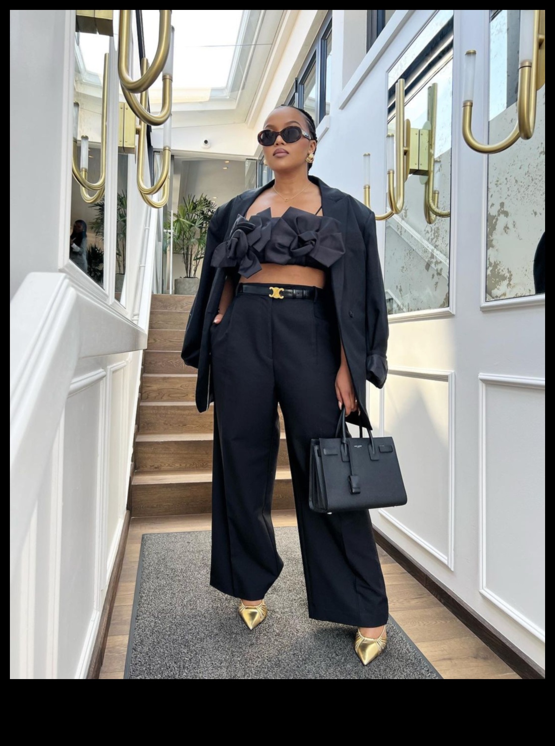 Urban Elegance: Εξερευνήστε την κορυφή των μοντέρνων επιλογών ρούχων