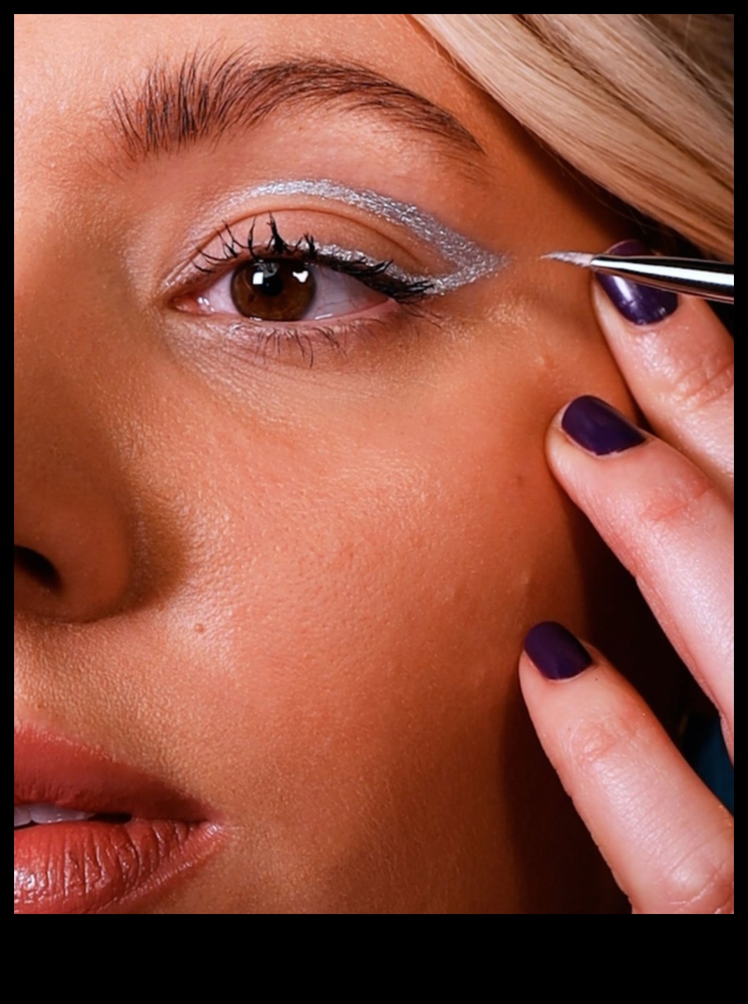 Sculpting with Shadows: Acchieving Dimension with Party Makeup Styles