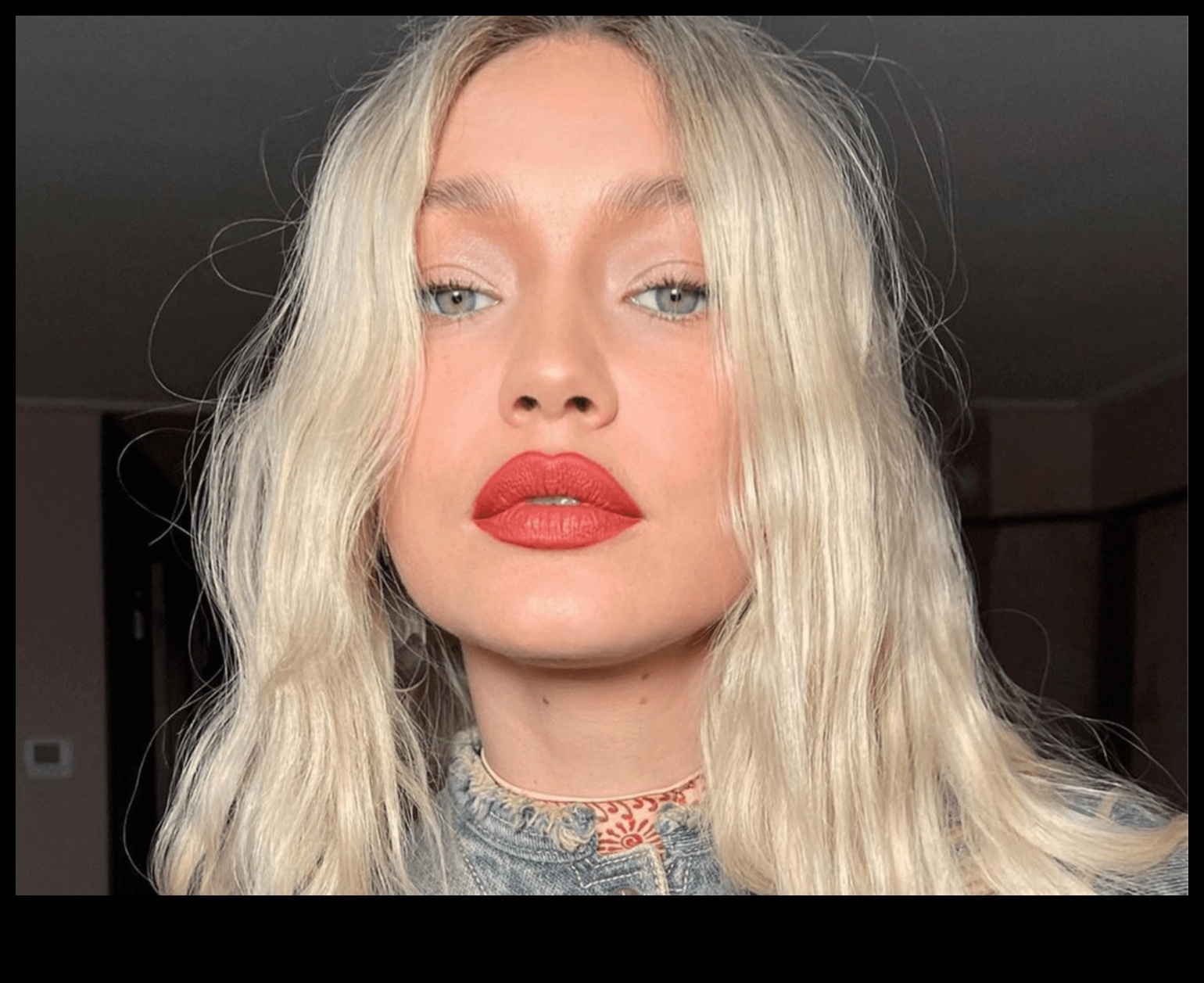 The Glam Revolution: Embracing Glamorous Makeup Trends