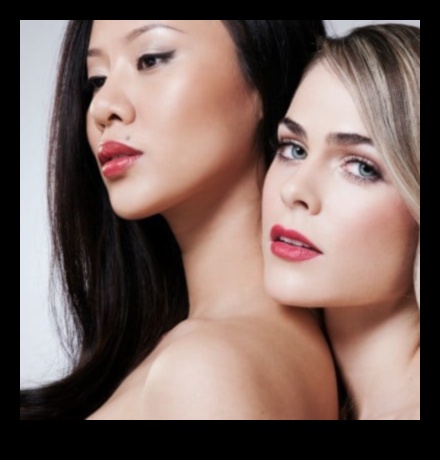 Προσαρμοσμένο Καμουφλάζ: Συνδυάζοντας αποχρώσεις Concealer για τέλειο ταίριασμα