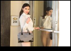 Casual Couture Ανεβάστε την καθημερινή σας εμφάνιση με το StyleHow να φοράτε χαλαρός, κομψά ρούχα που σας κάνουν να μοιάζετε με ένα εκατομμύριο δολάρια χωρίς να ξοδεύετε τα μετρητά.