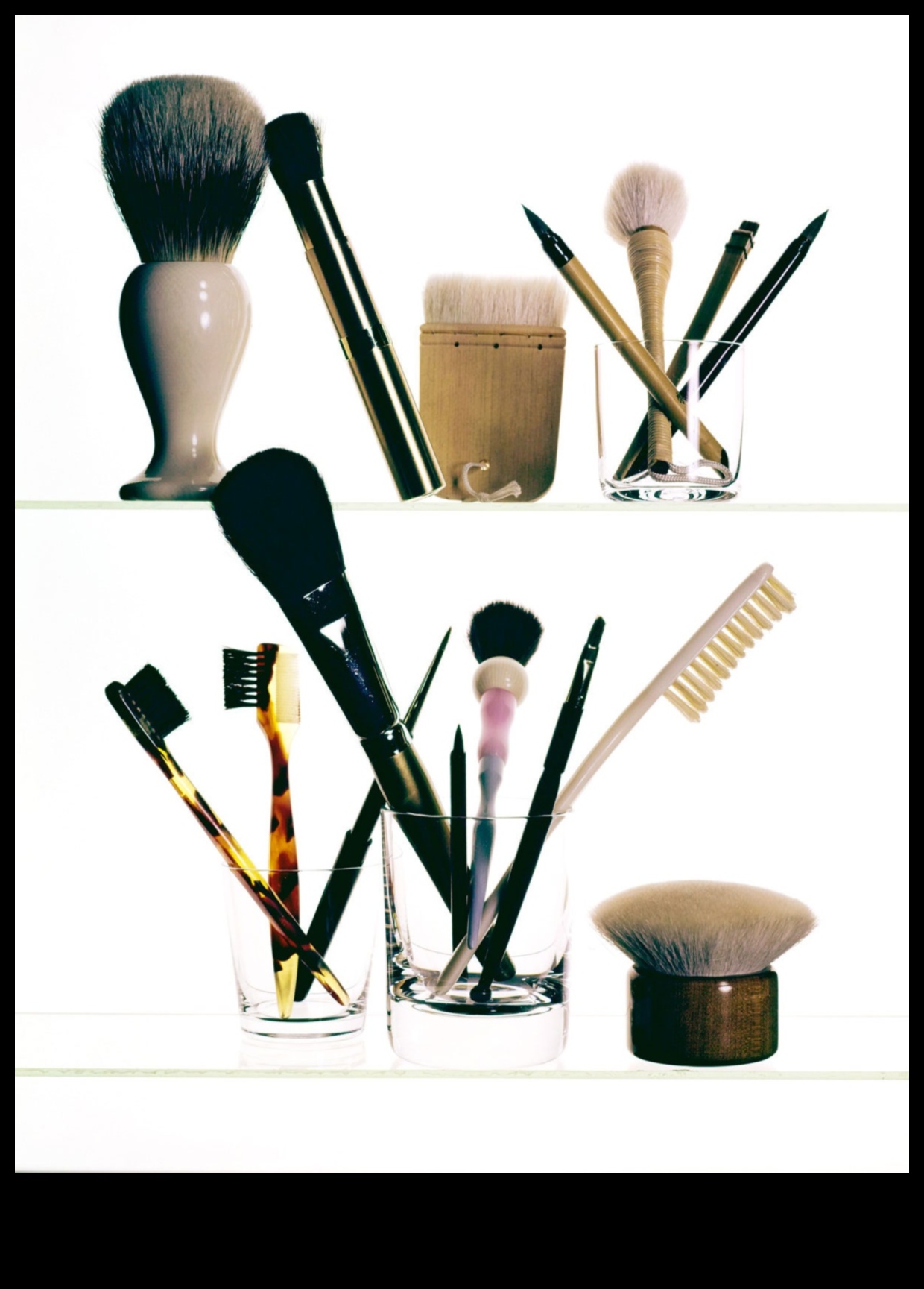 Καθαρισμός εργαλείου μακιγιάζ Ένας οδηγός για τη διατήρηση της υγιεινής για υγιές δέρμα 2 Makeup Tool Cleaning 101: Διατήρηση της υγιεινής για υγιές δέρμα