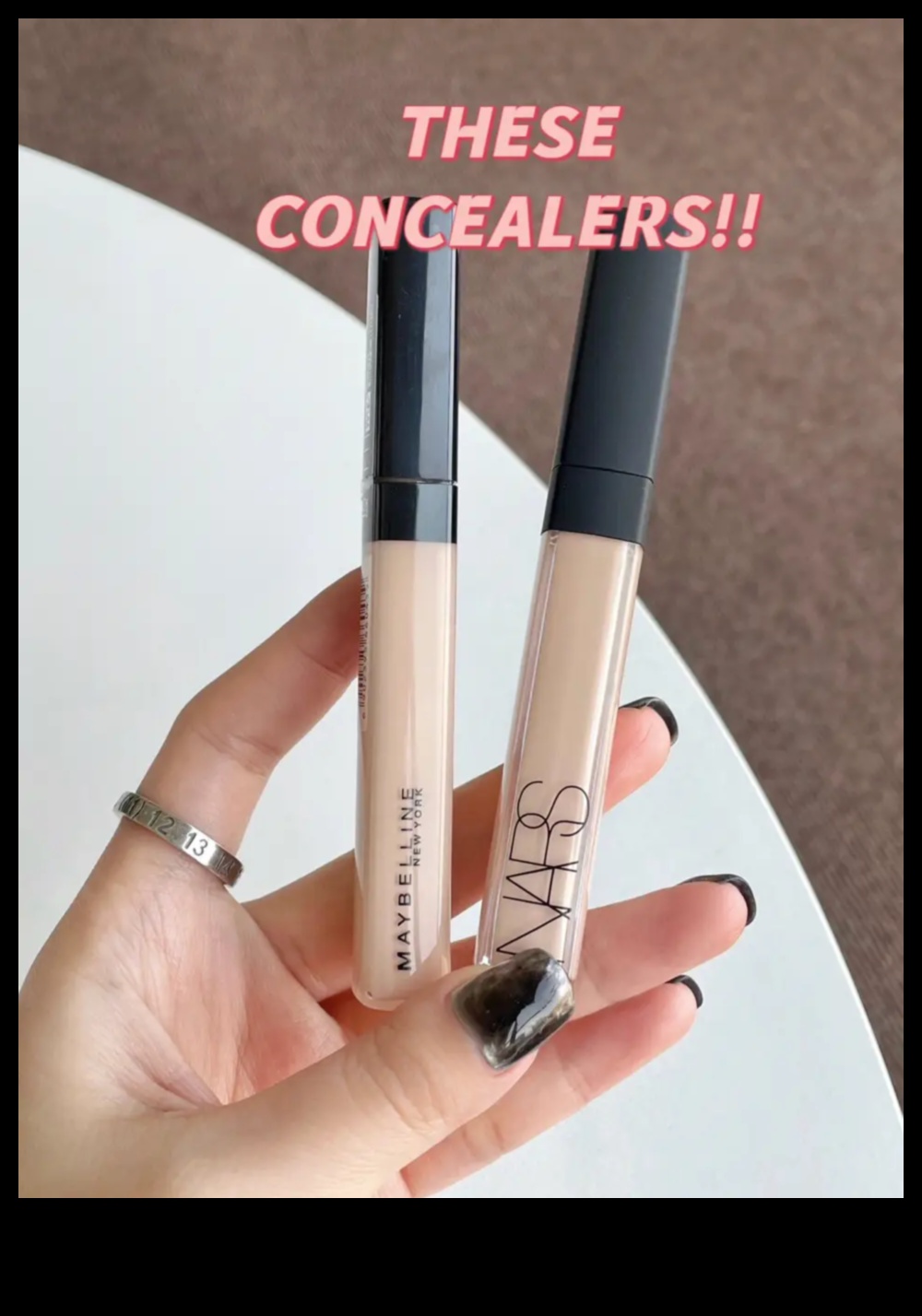 Concealer Showdown Ποια φόρμουλα είναι κατάλληλη για εσάς 2 Concealer Showdown: Συγκρίνοντας τις φόρμουλες Stick, Liquid και Cream