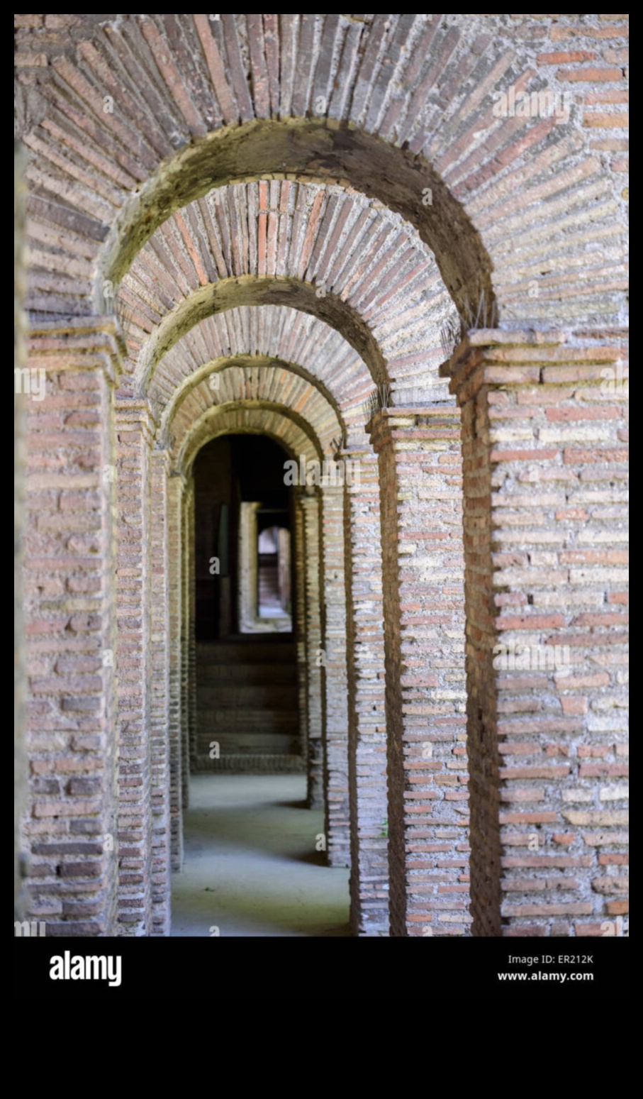 Aurelian Architraves: Architectural Features in Roman Arches
