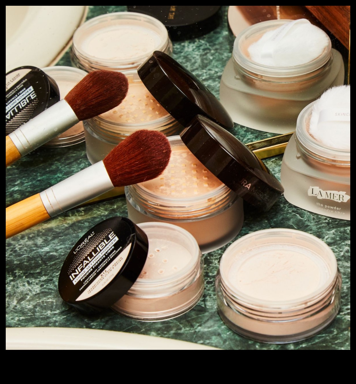Setting the Stage: The Ultimate Guide to Face Powders